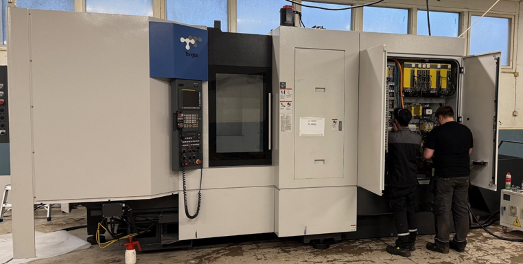 Jame-Shaft koneistuskeskus panostusrobotilla